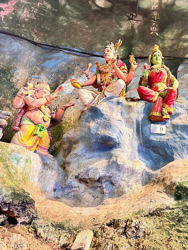 Batu Caves  ถ้ำบาตู มาเลเซียยย 😁
