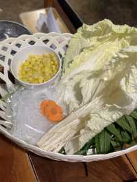 ร้านหมูกระทะ สไตล์แค้มปิ้ง 