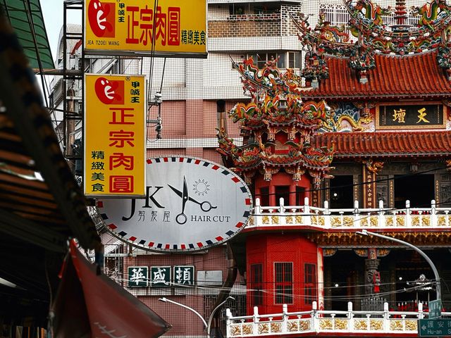 Visit Xinhua old street at Tainan