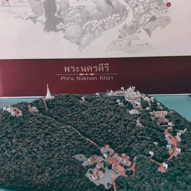泰国山中之城-拷汪宮