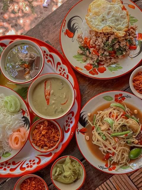 ขนมเส้นน้ำย้อย บ้านไม้แสนล้าน@น้ำแพร่🍃🎋