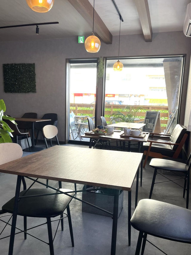 【大分カフェ】ボリュームのあるランチプレートとパフェが人気のお店🍽