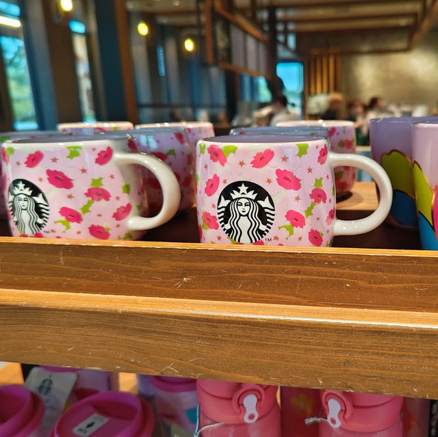Starbucks Coffee สาขา Nara Park