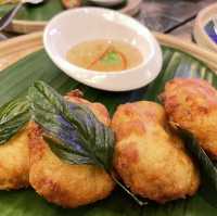 ร้านอาหารไทยต้นตำรับ Basil 