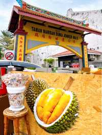 Happy Shopping at Jonker Street Melaka
