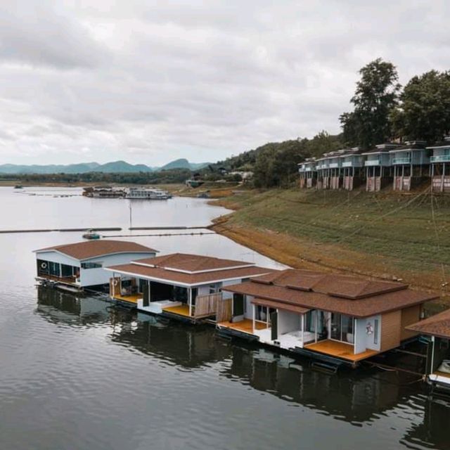 รีวิว Rayaburi Resort นอนแพหรู ริมเขื่อน
