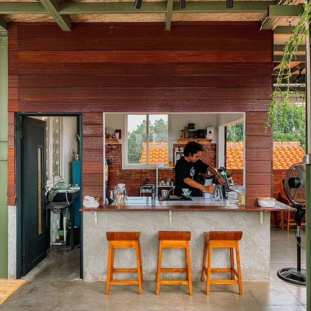 HUS BREW | COFFEE SHOP WITH CITY VIEW in TEBET