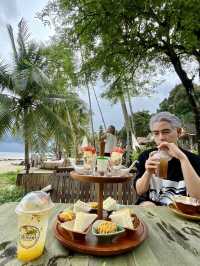 ติดเกาะ…แต่มี Afternoon Tea ให้ทาน🫖คือดีย์ 