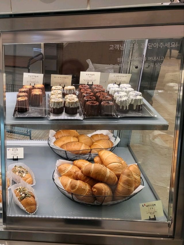 롯데월드몰 플랫화이트☕️ 맛집 쾌적한 카페 데이트