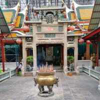 หลวงพ่อโต (ซำปากง) วัดกัลยาณมิตร วรมหาวิหาร
