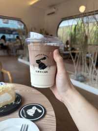 🍰พิกัดคาเฟ่สกลนคร เค้กมากมาย Alice cafe