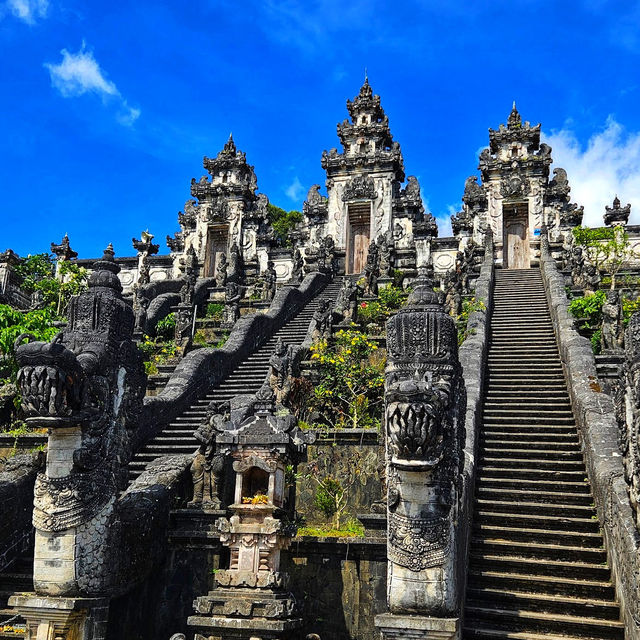 🇮🇩 Solo Adventure to Heaven’s Gate: Embrace the Journey