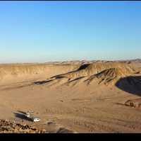 Sahara desert Egypt world’s largest desert .