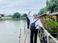 ตลาดน้ำปีกกา หลวงพ่อปานองค์ใหญ่