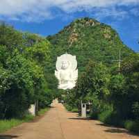 Wat Tham Phrathat Khao Prang