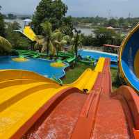 BUKIT MERAH LAKETOWN WATERPARK