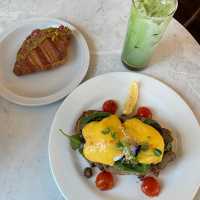 Dona bakehouse jb