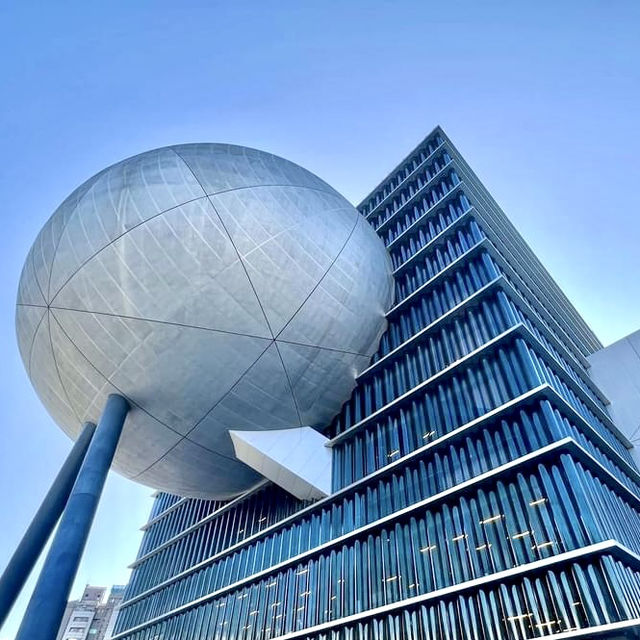 台北表演藝術中心-前衞，富現代感的台北新地標