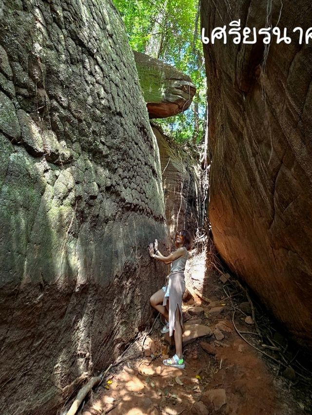 ถ้ำนาคี  เศรียรพญานาคทั้ง 9  นครพนม