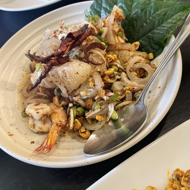 วันจันทร์ ร้านอาหารใต้ ให้ความรู้สึกทานข้าวที่บ้าน