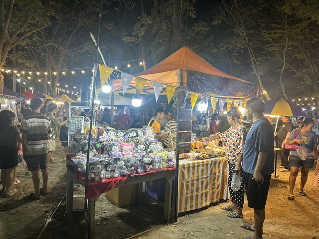 เที่ยวงานลอยกระทงเกาะขวาง 2567 🌙✨