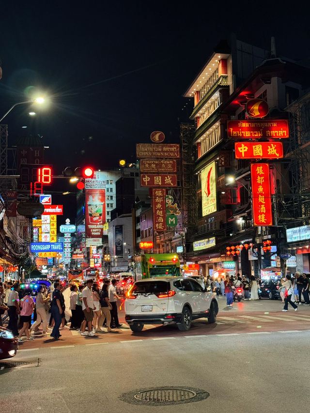 探訪曼谷唐人街·夜晚的美食與活力 🌃🍜