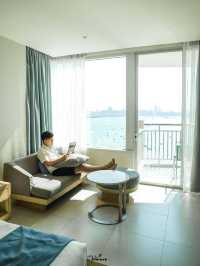 พักผ่อนสุดหรู บรรยากาศสุดชิล @Holiday Inn Pattaya