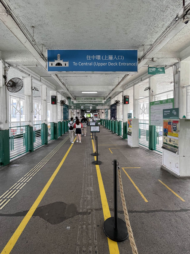 香港観光🇭🇰観光に！移動に！とても便利🛳️スターフェリー🚢