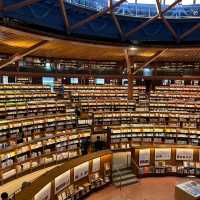 石川県立図書館📕