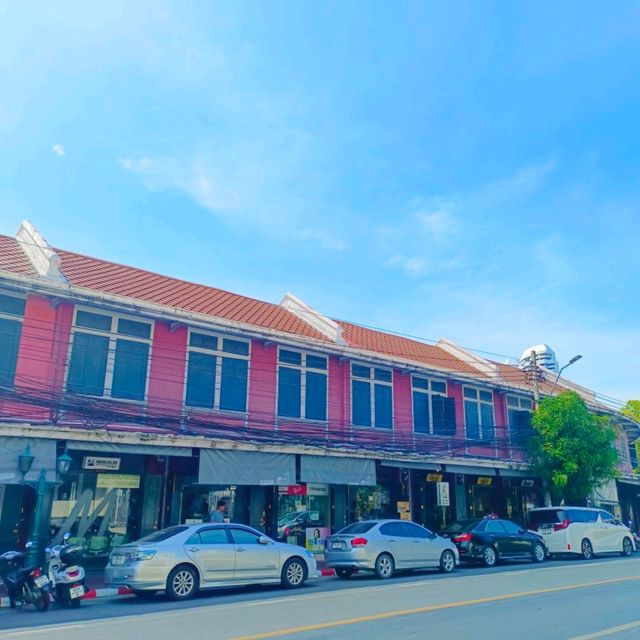 ชมเมืองย่านพระสุเมรุ - พระอาทิตย์