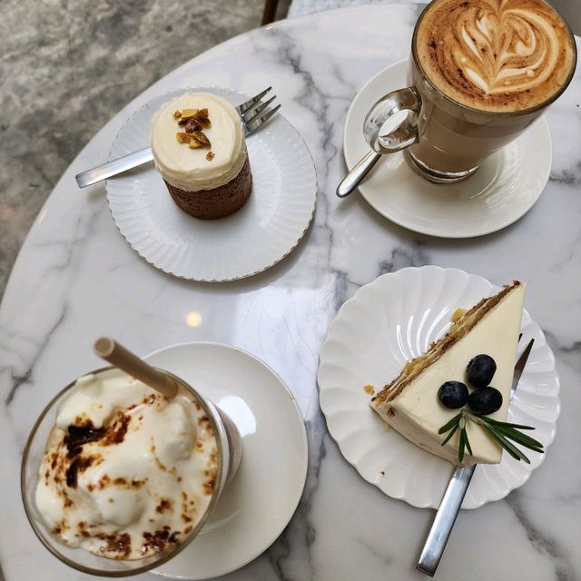 【バンコク】毎日が誕生日！Unbirthday Cafe🍰