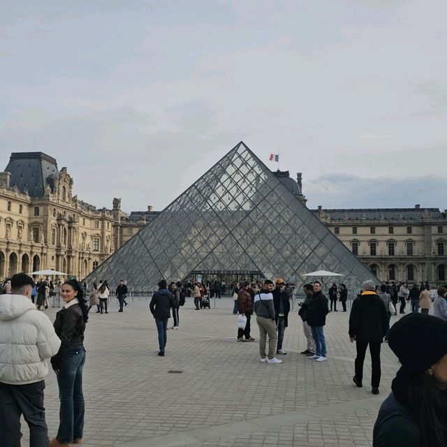 PARIS 