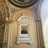 🏛️✨ 探索倫敦的文化瑰寶——維多利亞及艾伯特博物館（V&A Museum）！