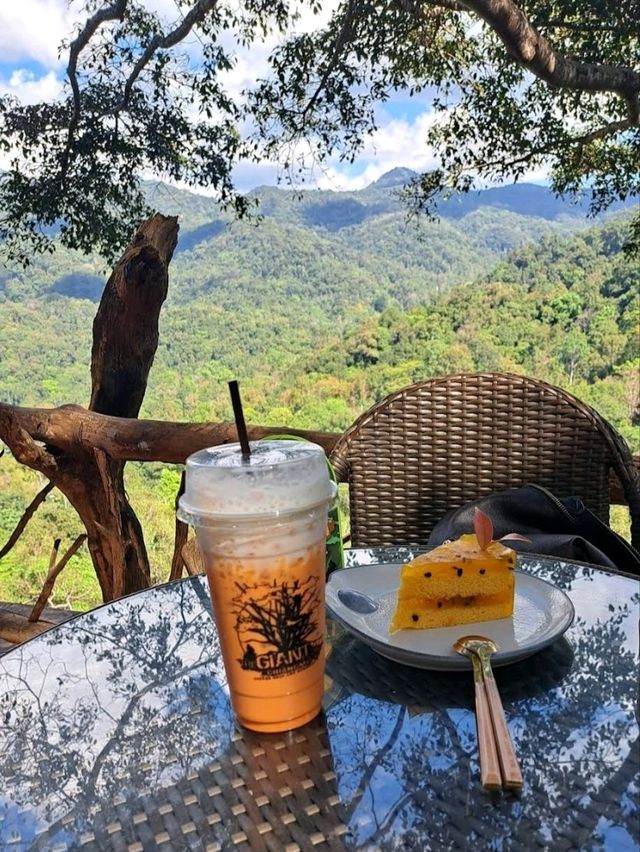 ร้าน เดอะ ไจแอนท์ เชียงใหม่
