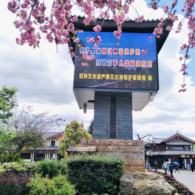 Timeless Streets and Artistic Treasures of Lijiang Timeless Streets and Artistic Treasures of Lijiang