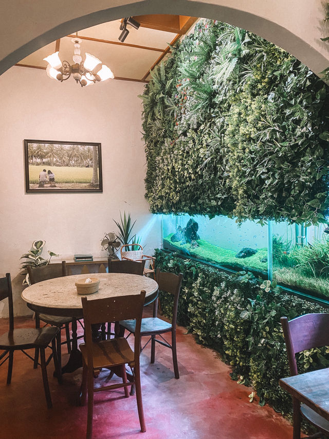 Vintage Cafe in Vintage House 🍱