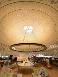 岐阜に来たらここ！スタバのある日本一美しい図書館