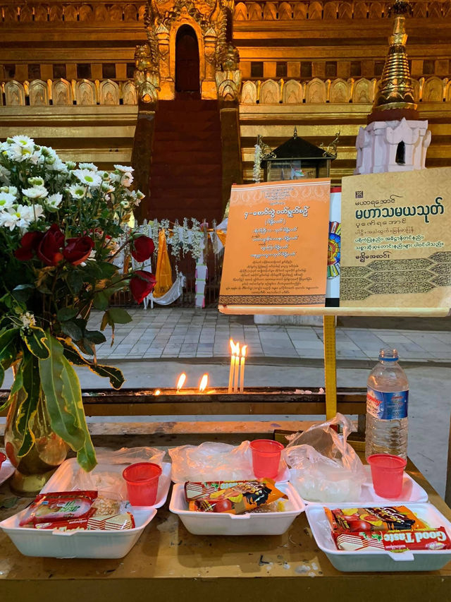 Shwe Zigon Pagoda of Ancient Bagan 