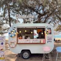 คาเฟ่ริมทะเลสุดน่ารัก Vibes ดีต่อใจ #ระยอง 🥯🏝️🍃
