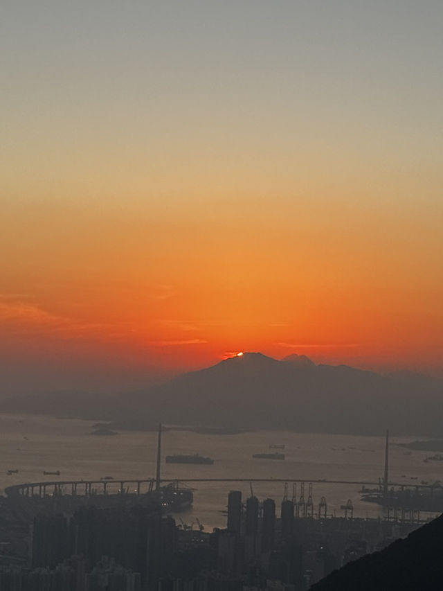 震撼的獅子山之日落🌅，讓人流連忘返的夜景🌃