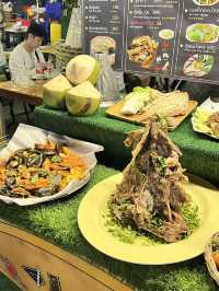 ตลาดนัดรถไฟศรีนครินทร์กินอะไรดี‼️