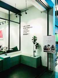 “Shugatori Dessert Café: A Sweet Paradise of Artisanal Treats”