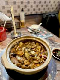  懷舊裝修風火鍋店🍲