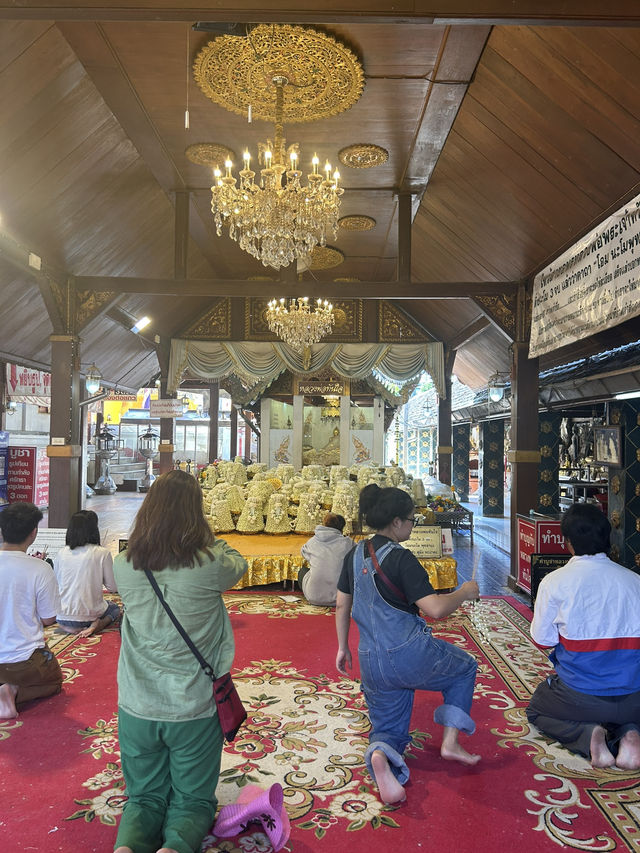 【チェンマイのタイ人に1番人気のお寺】ワット プラタート ドーイカム