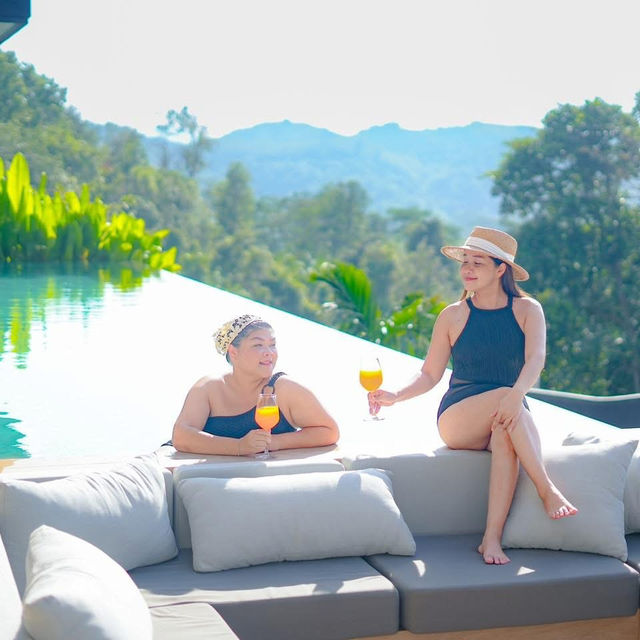 พูวิลล่าหลังใหญ่ 4 ห้องนอน หลังใหญ Phuket