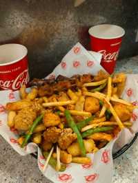 Crunchy, Savory, and Addictive – Shi Yun Fried Chicken