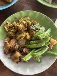 ร้านก้อยขนมจีน