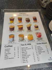 Full Flavor Coffee Bar : คาเฟ่ใจกลางเมืองลำปาง