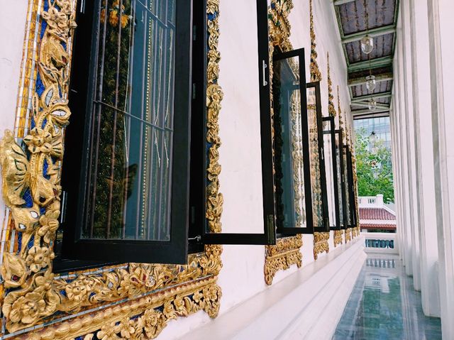 泰國曼谷素坤逸區皇家古跡寺廟景點一日遊行程，白色大理石暹羅文化寺廟建築，適合拍照📸打卡