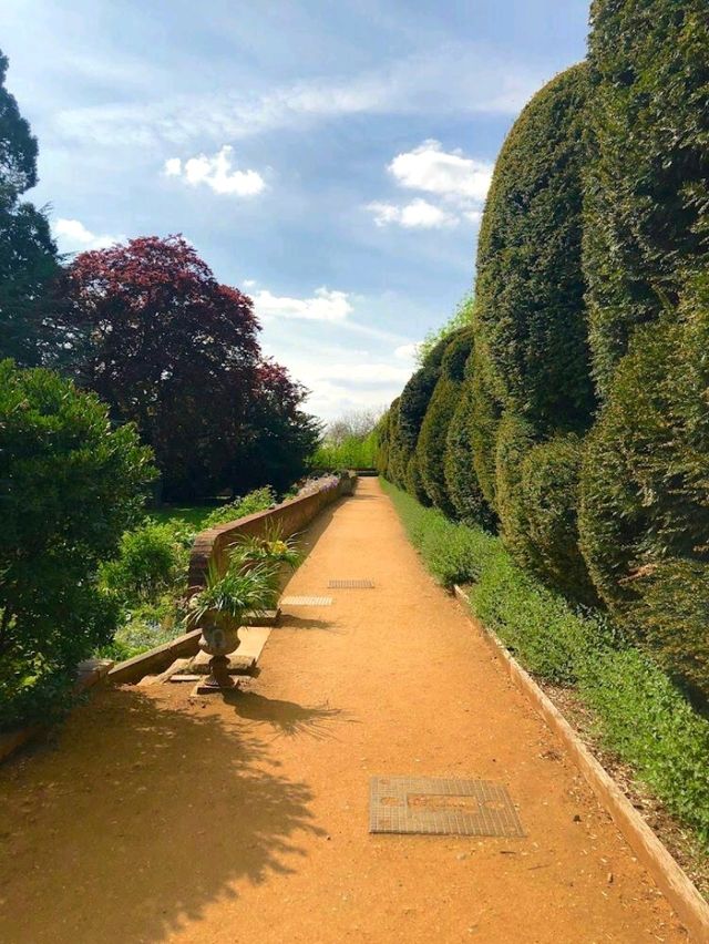 Caversham Court